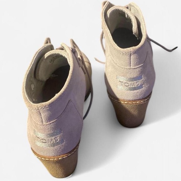 Stylish Tom’s Lace-Up Ankle Boots - Picture 4 of 6